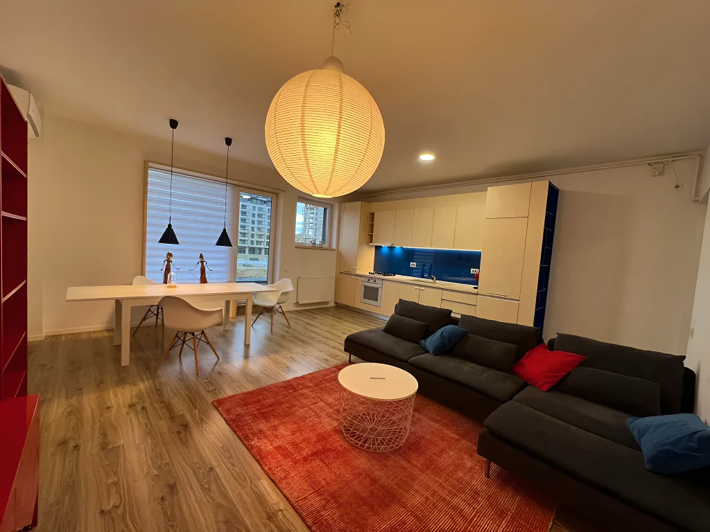 inchiriere apartament Sector 2, București living canapea neagră